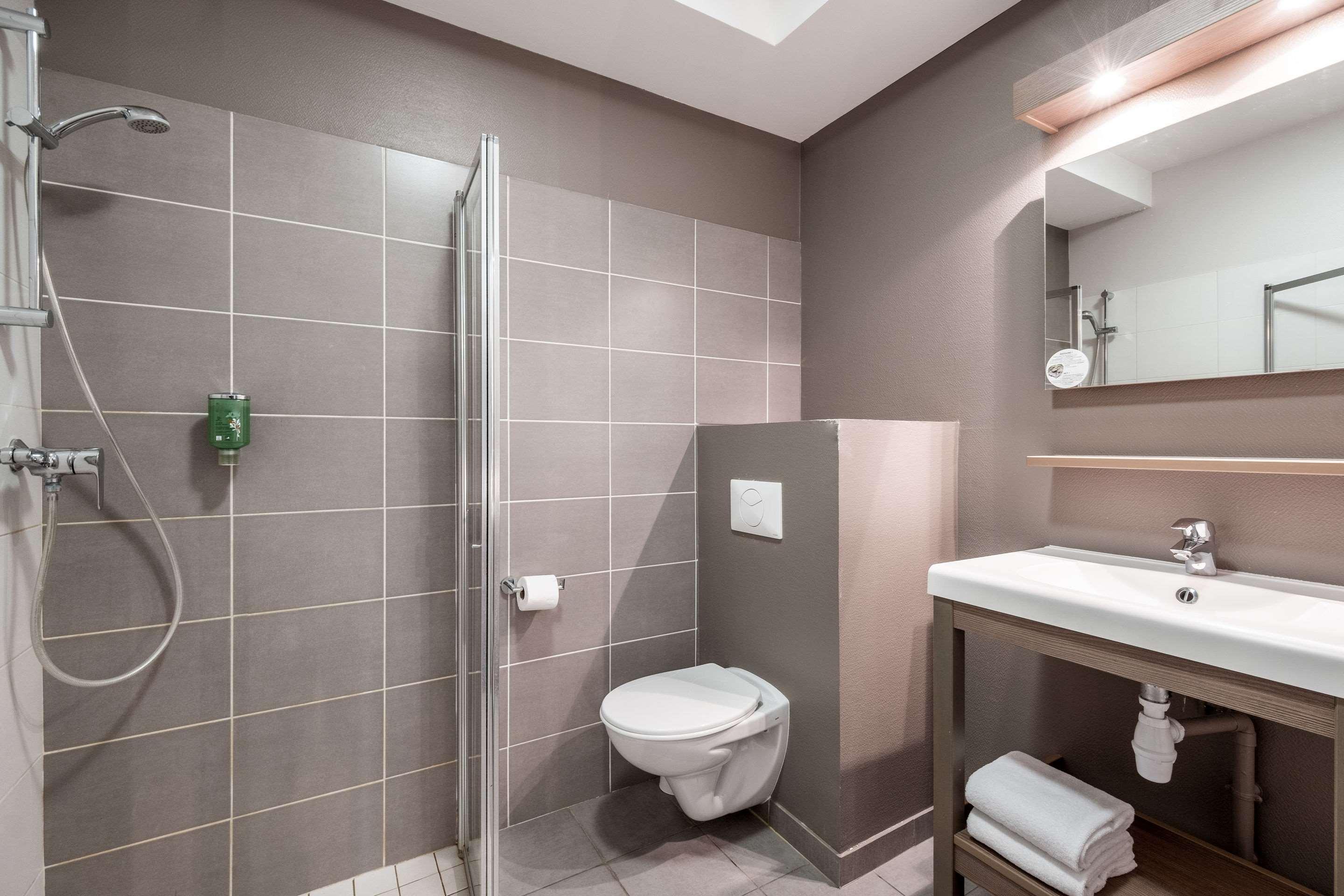 Hotel Neho Porte De Geneve - Gare Annemasse