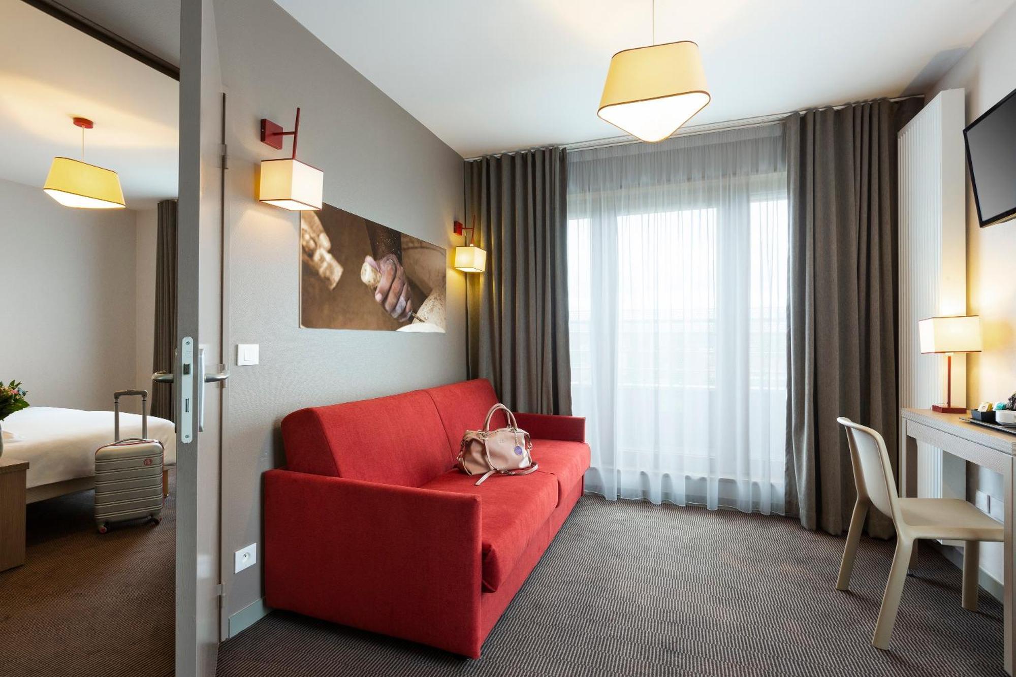 Nehô Porte De Genève Hotel 3*